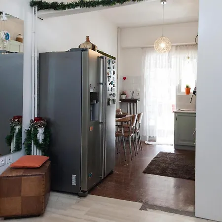 Apartment Urban Cosy 2 Bd Apt Near Metro With Balcony