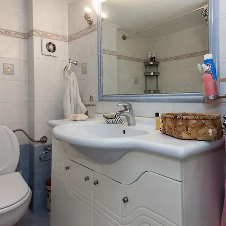 Apartment Urban Cosy 2 Bd Apt Near Metro With Balcony Athens