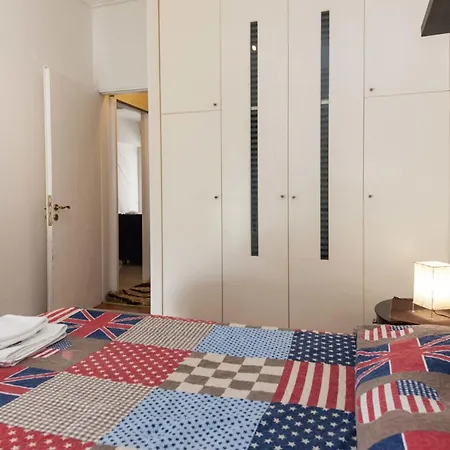 Urban Cosy 2 Bd Apt Near Metro With Balcony Apartment