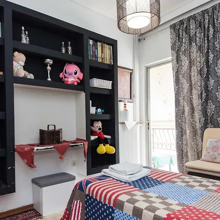 Urban Cosy 2 Bd Apt Near Metro With Balcony *